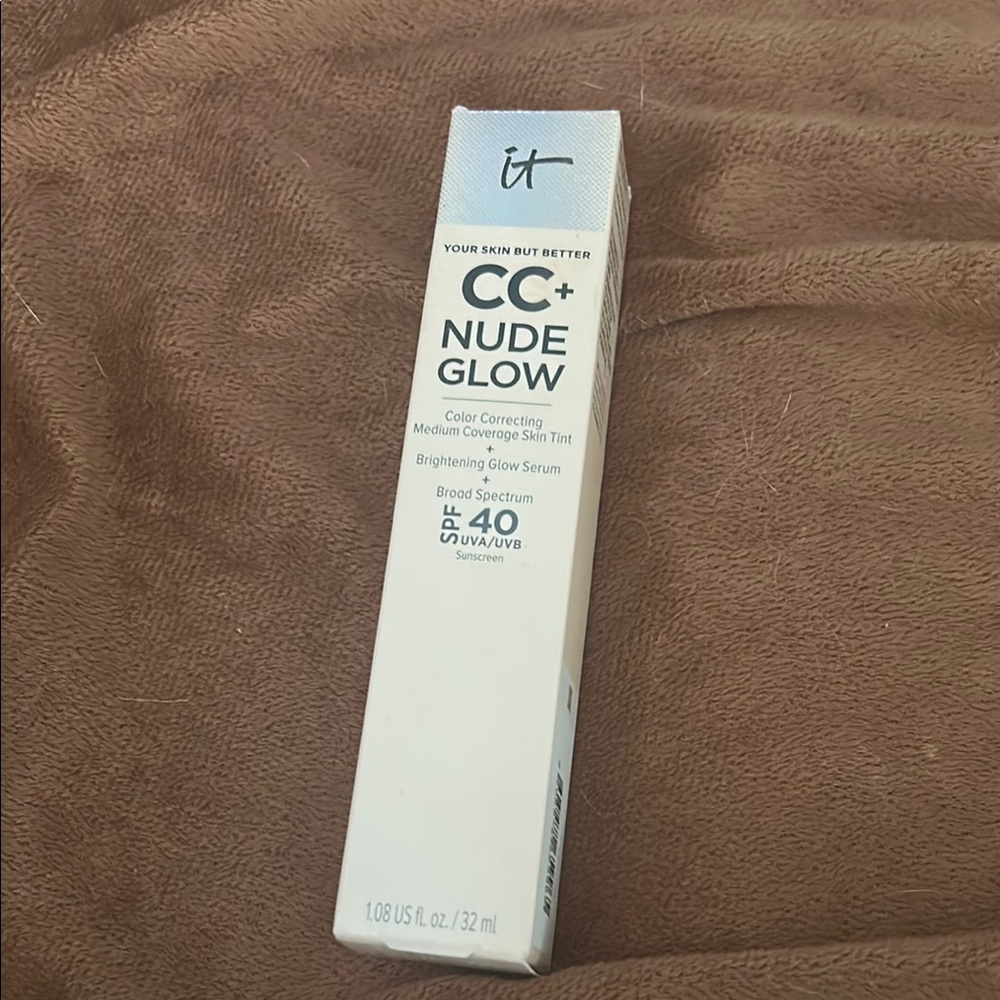 Full Coverage CC+ Foundation with Glow Shade 40
